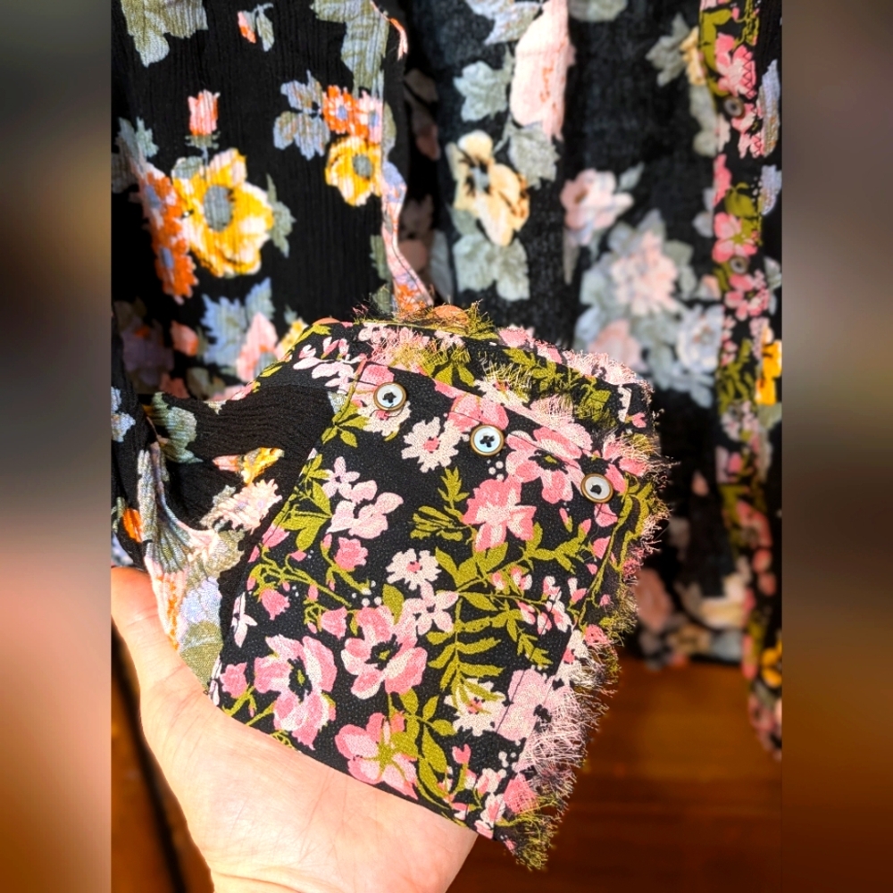 Free People Sheer Floral Blouse Like New Urban Outfitters Anthropologie Button